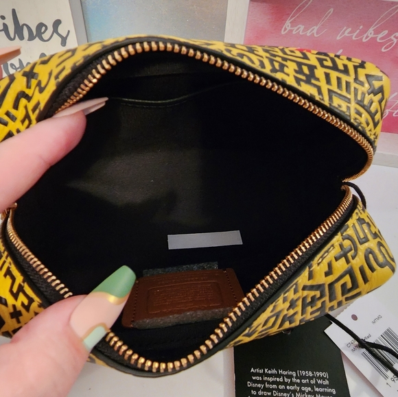 Coach Disney Mickey Mouse X Keith Haring Small make up bag - Picture 8 of 11